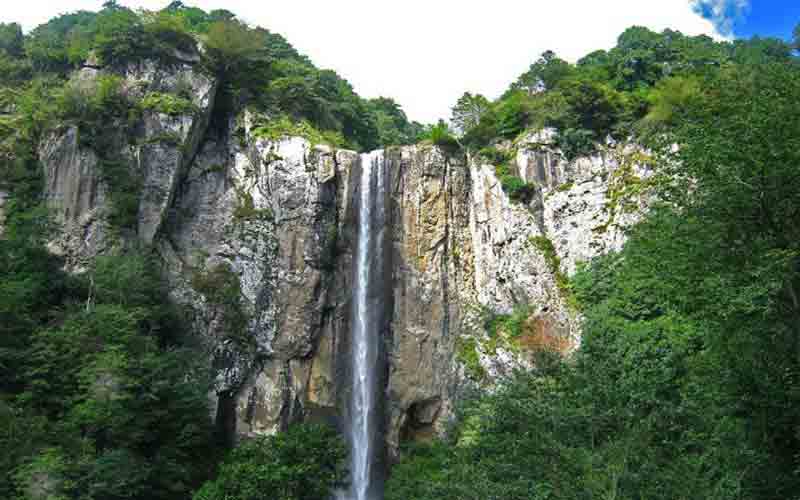 زیبایی های لاتون